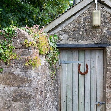 Charlestown Cottage, Woodburner, Gardens & Parking Exterior photo