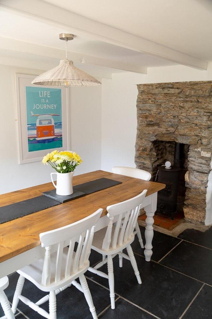 Charlestown Cottage, Woodburner, Gardens & Parking Exterior photo